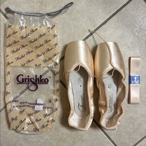 Grishko Pro Triumph pointe shoes size 5 XXX